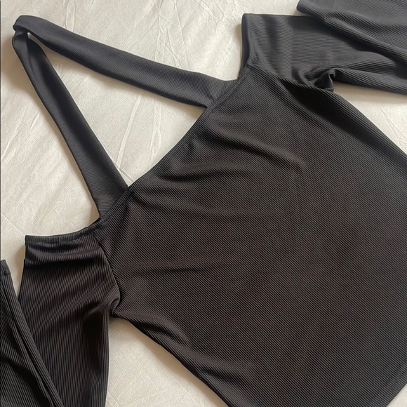 SHEIN Black halter off the shoulder longSleeve Blouse L - Picture 4 of 4